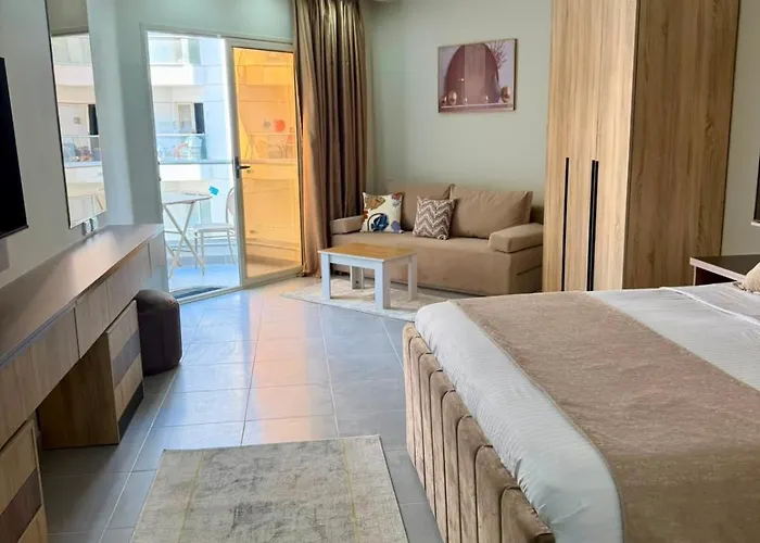 Giannis Luxury Seaside View , Direct Beachfront, Red Sea, Hurghada, 54sqm